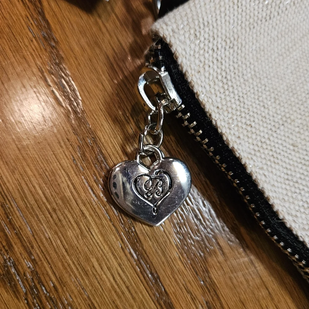 NWT Brighton Scottie Canvas Heart Patterned Crossbody - Picture 3 of 5